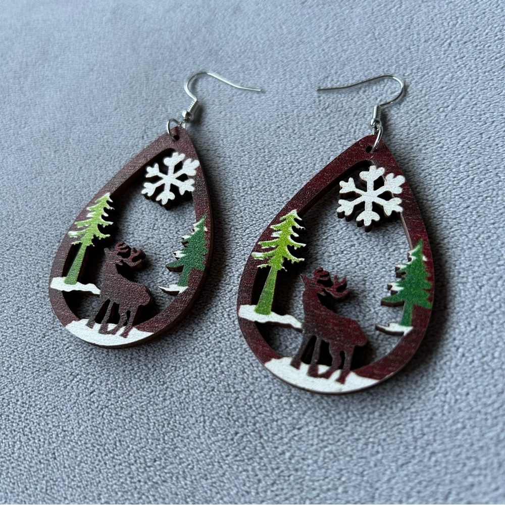 Winter Forest Silhouette ~ Wood Earrings ~ Brand New!